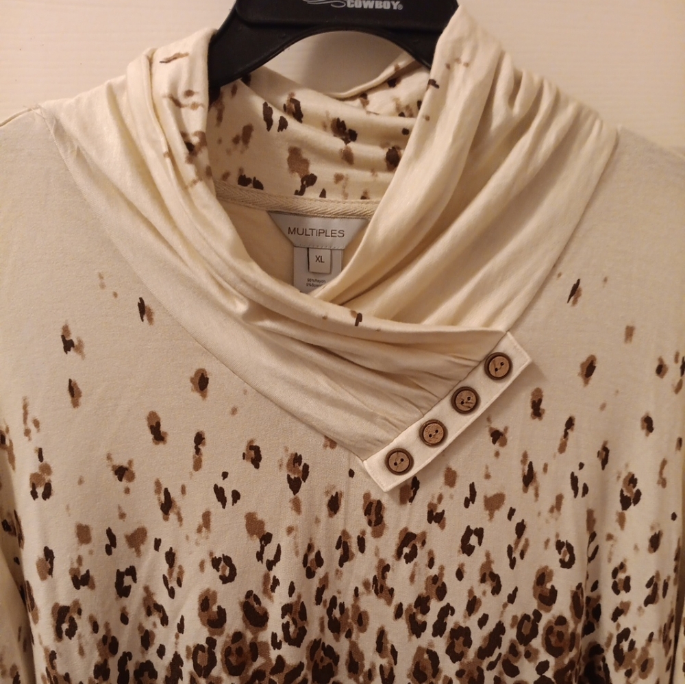 Womens Multiples Stretchy Comfy Long Sleeve Cheetah Print Button Detail XL - Picture 2 of 6